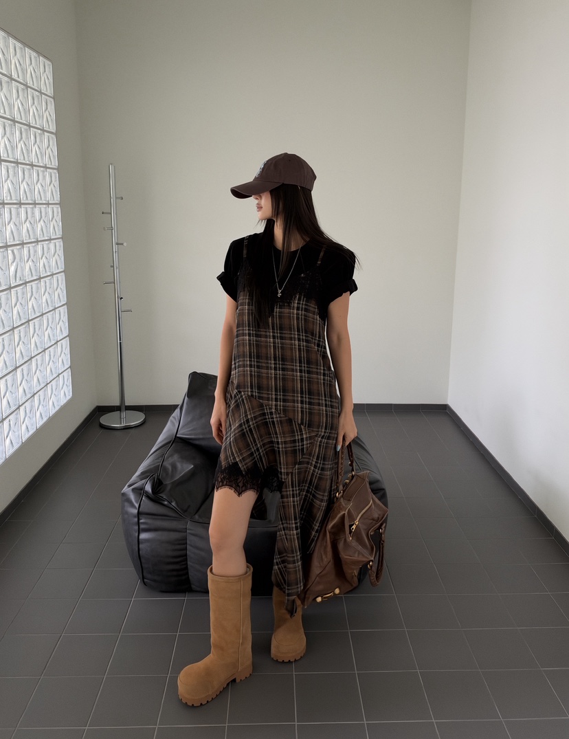 VERANDA韓國代購26秋冬不規則蕾絲格紋吊帶裙連衣裙V領格紋蕾VERANDA連衣裙