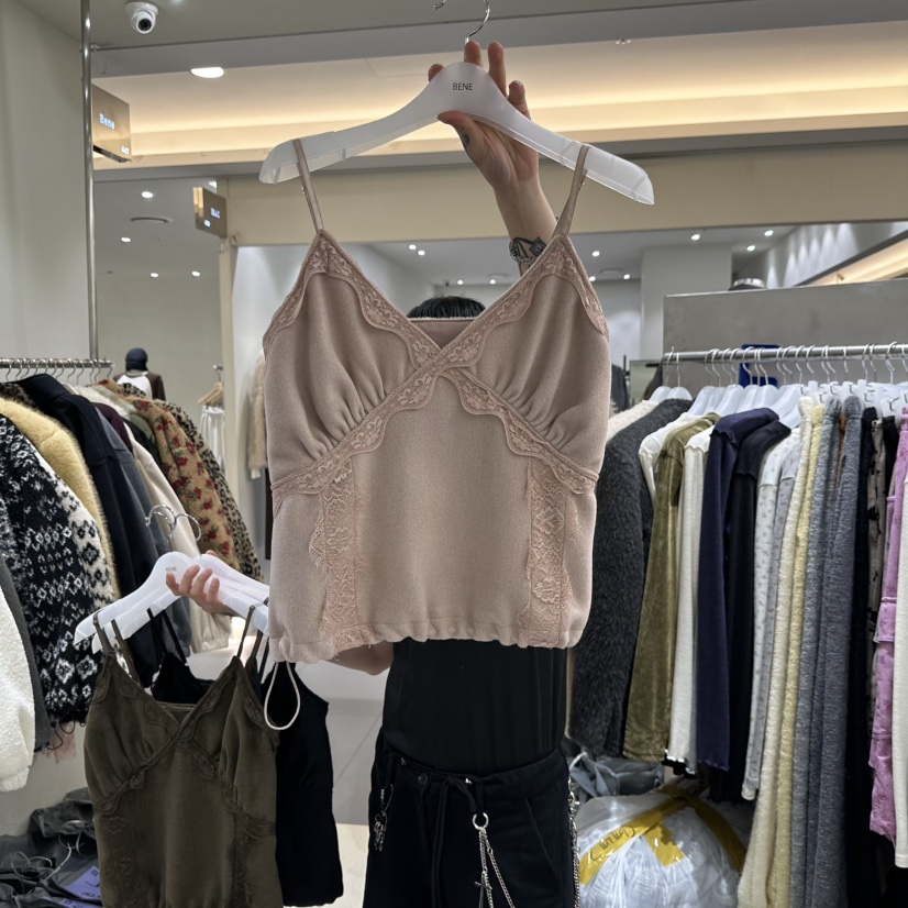SHOP BENE_Bene東大門代購26秋冬蕾絲毛絨吊帶背心V領蕾絲褶皺SHOP BENE_Bene吊帶/背心圖色2