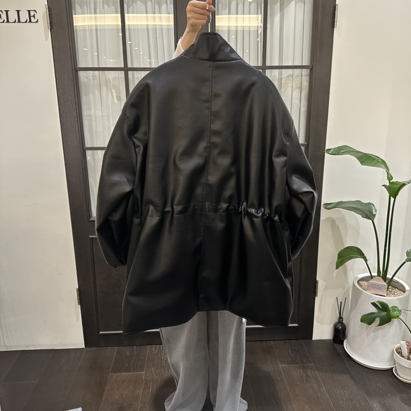VIBELLE東大門直郵26秋冬立領收腰皮夾克加厚皮革立領抽繩VIBELLE夾克