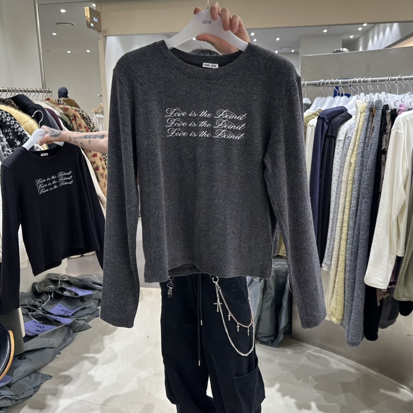 SHOP BENE_Bene韓國直郵女士新款時尚熱賣真品推薦長袖T恤SHOP BENE_Bene長袖T恤圖色5墨色