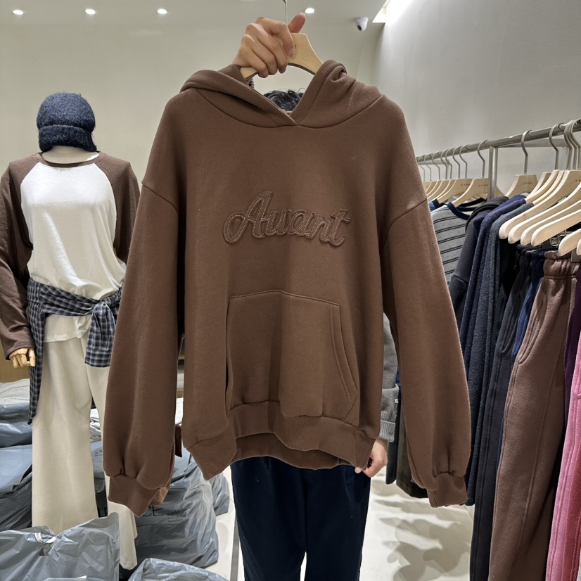 A WANT東大門直郵26秋冬刺繡加絨連帽衛衣口袋加絨刺繡落肩A WANT衛衣圖色3