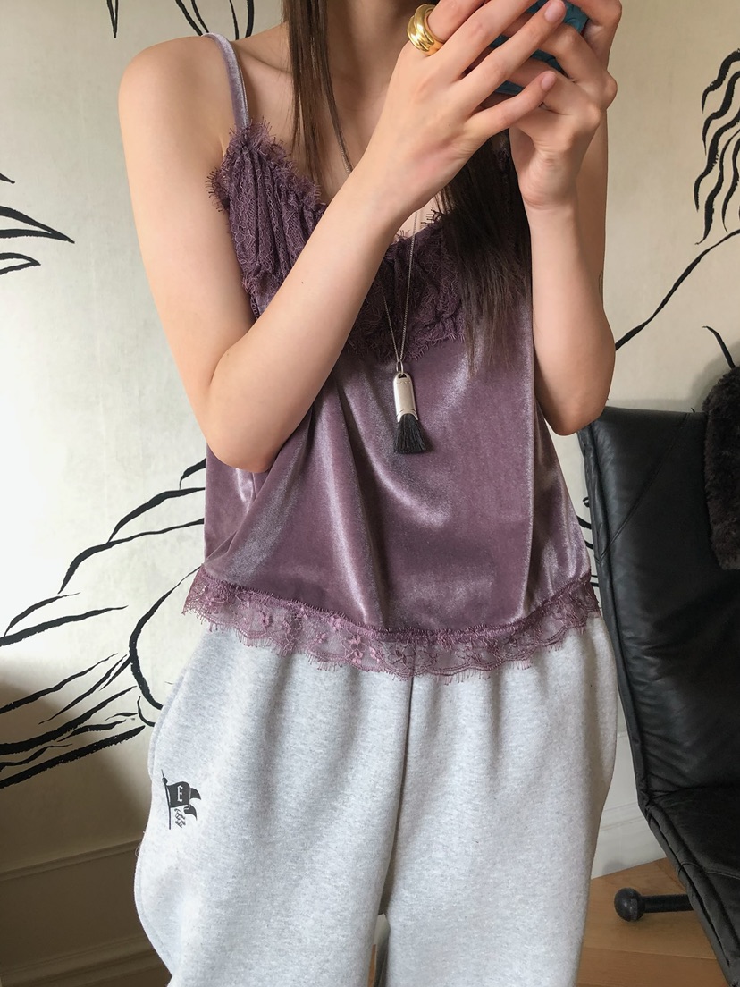 ESCHER韓國直郵26秋冬絲絨蕾絲吊帶背心絲絨材質天鵝絨蕾絲花ESCHER吊帶/背心