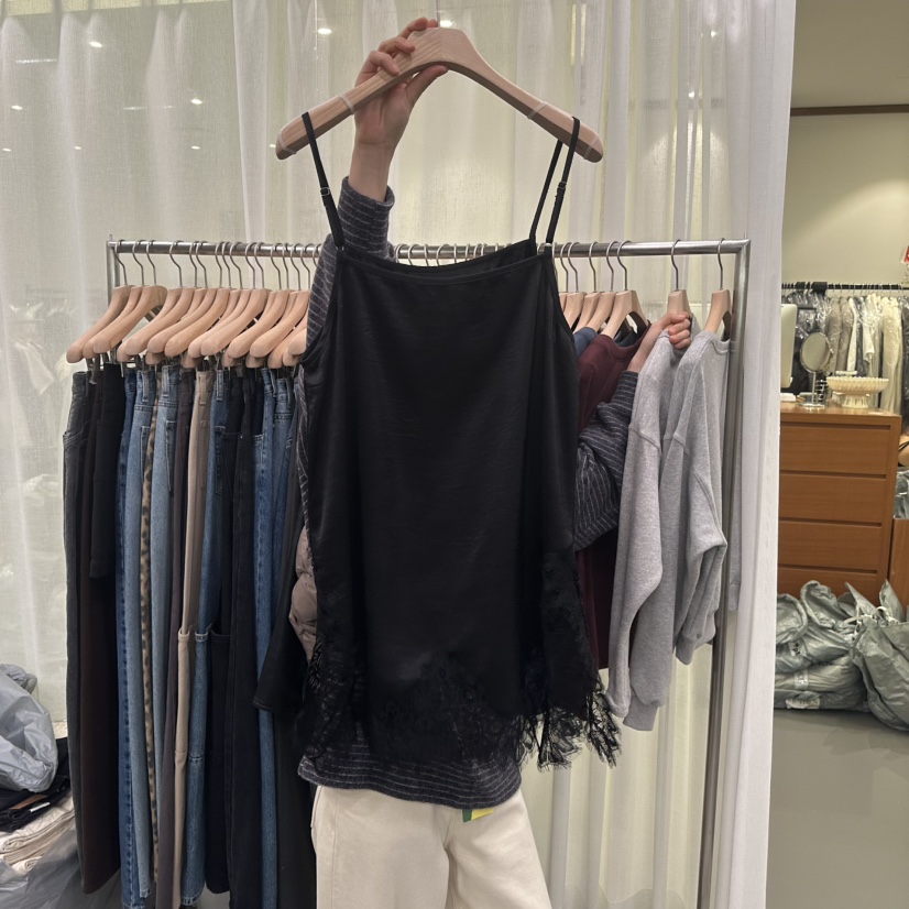 Remaking/URBANSTORY東大門代購26秋冬蕾絲下擺吊帶裙連衣裙拼Remaking/URBANSTORY連衣裙