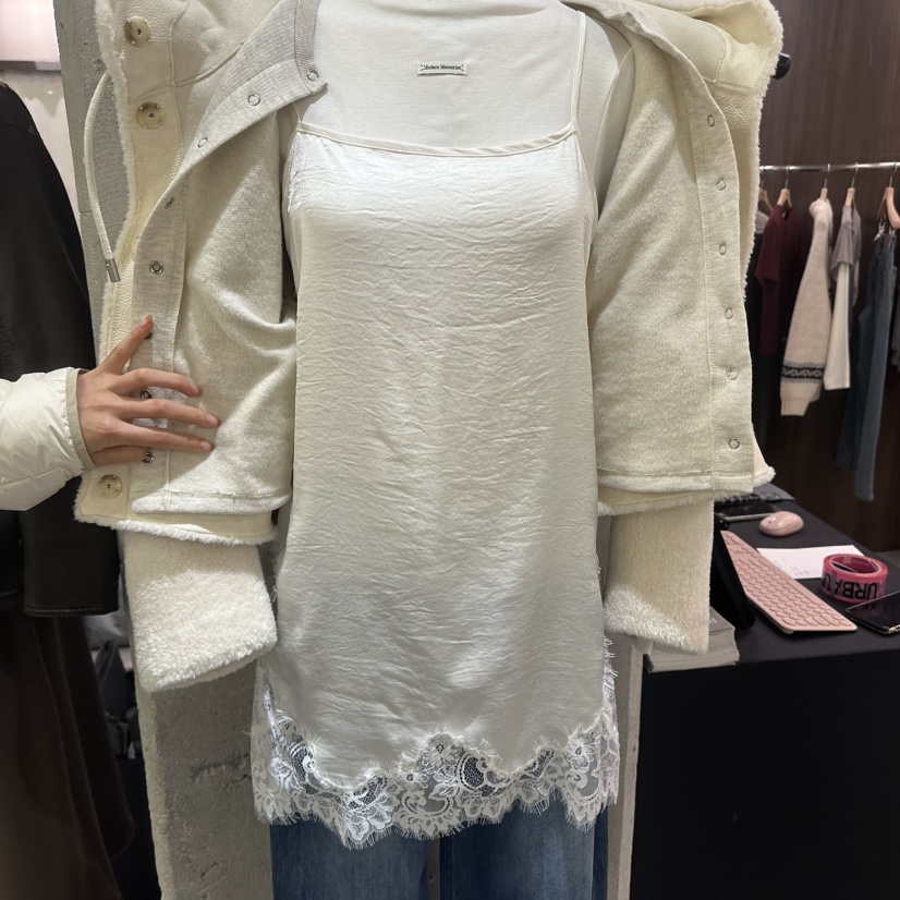 Remaking/URBANSTORY東大門代購26秋冬蕾絲下擺吊帶裙連衣裙拼Remaking/URBANSTORY連衣裙圖色1