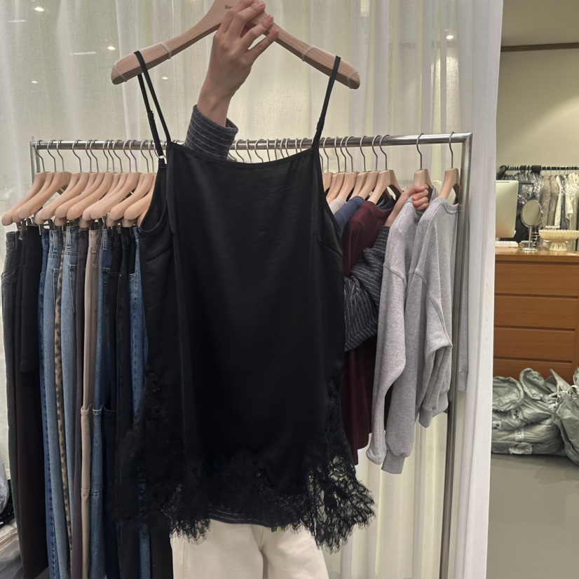 Remaking/URBANSTORY東大門代購26秋冬蕾絲下擺吊帶裙連衣裙拼Remaking/URBANSTORY連衣裙圖色2