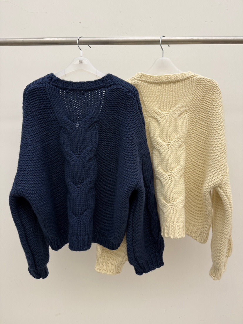 CM_centimeter東大門代購26秋冬手工絞花針織開衫單排扣V領落CM_centimeter開衫