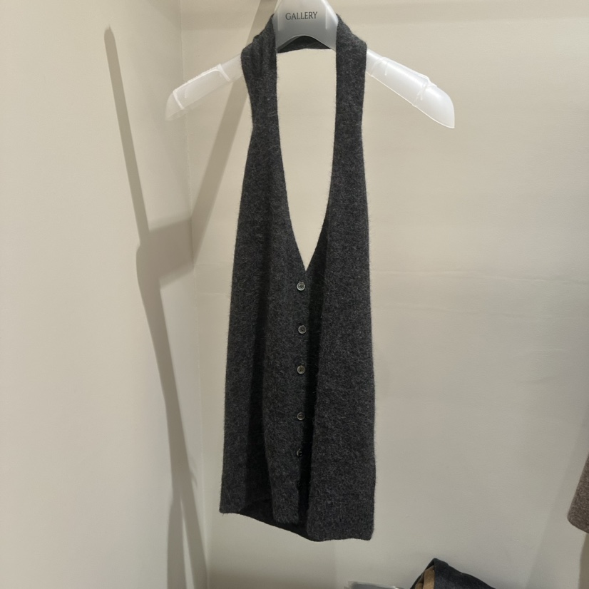 GALLERY-P韓國代購26秋冬掛脖針織背心吊帶狐貍露背紐扣羅紋GALLERY-P吊帶/背心圖色3墨色