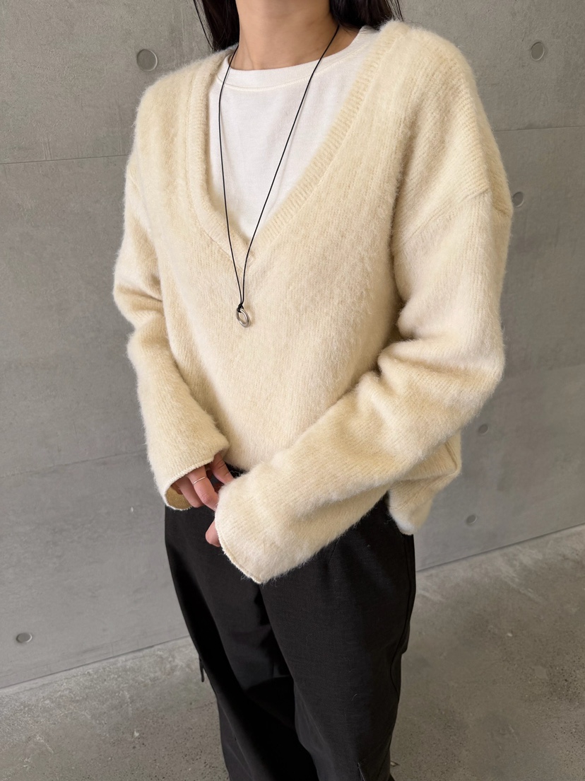 URBANE cloth東大門直郵26秋冬深V領長毛絨毛衣深V領落肩URBANE cloth毛衣