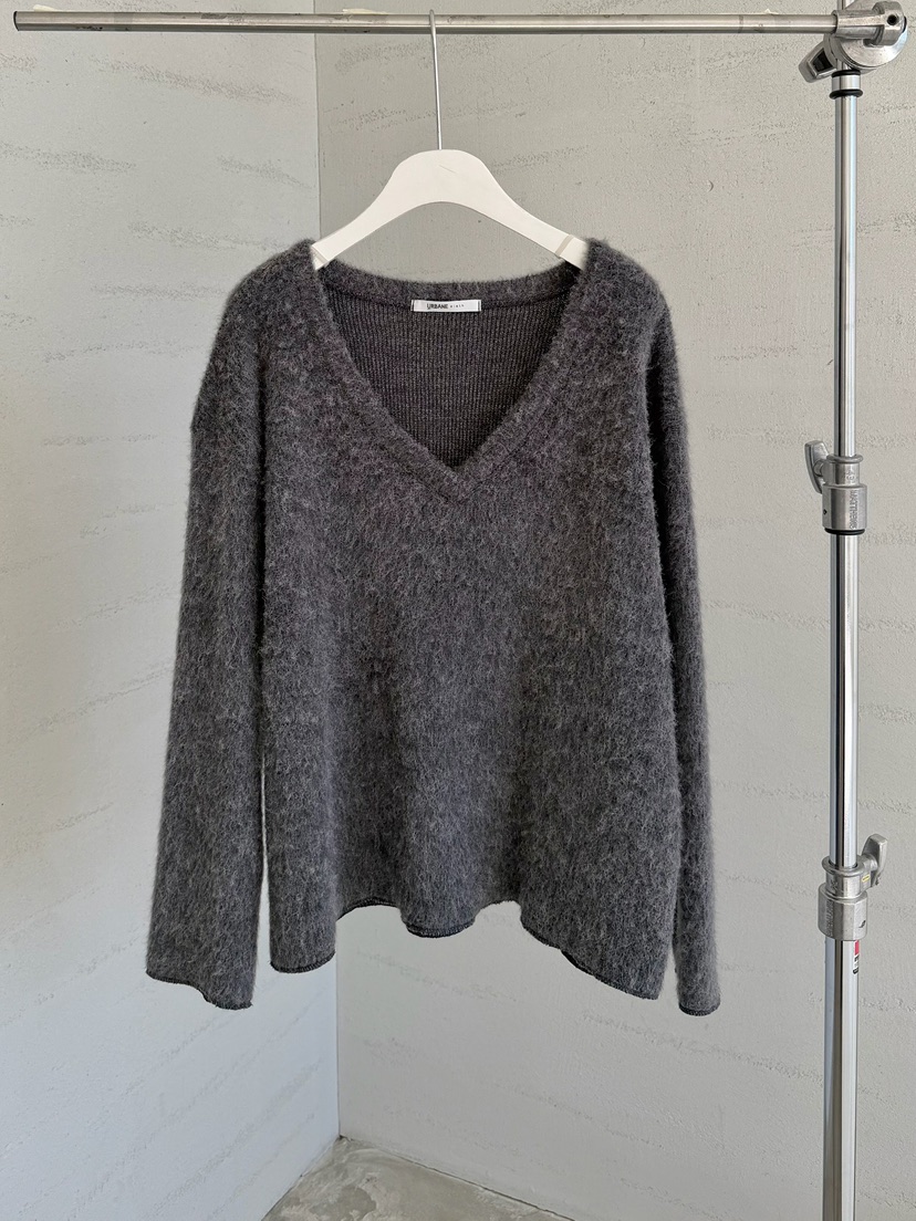 URBANE cloth東大門直郵26秋冬深V領長毛絨毛衣深V領落肩URBANE cloth毛衣圖色1