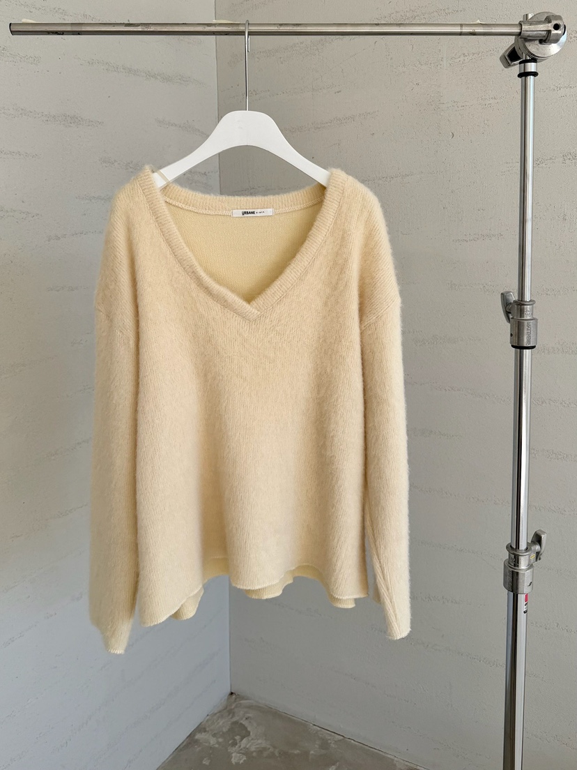 URBANE cloth東大門直郵26秋冬深V領長毛絨毛衣深V領落肩URBANE cloth毛衣圖色2