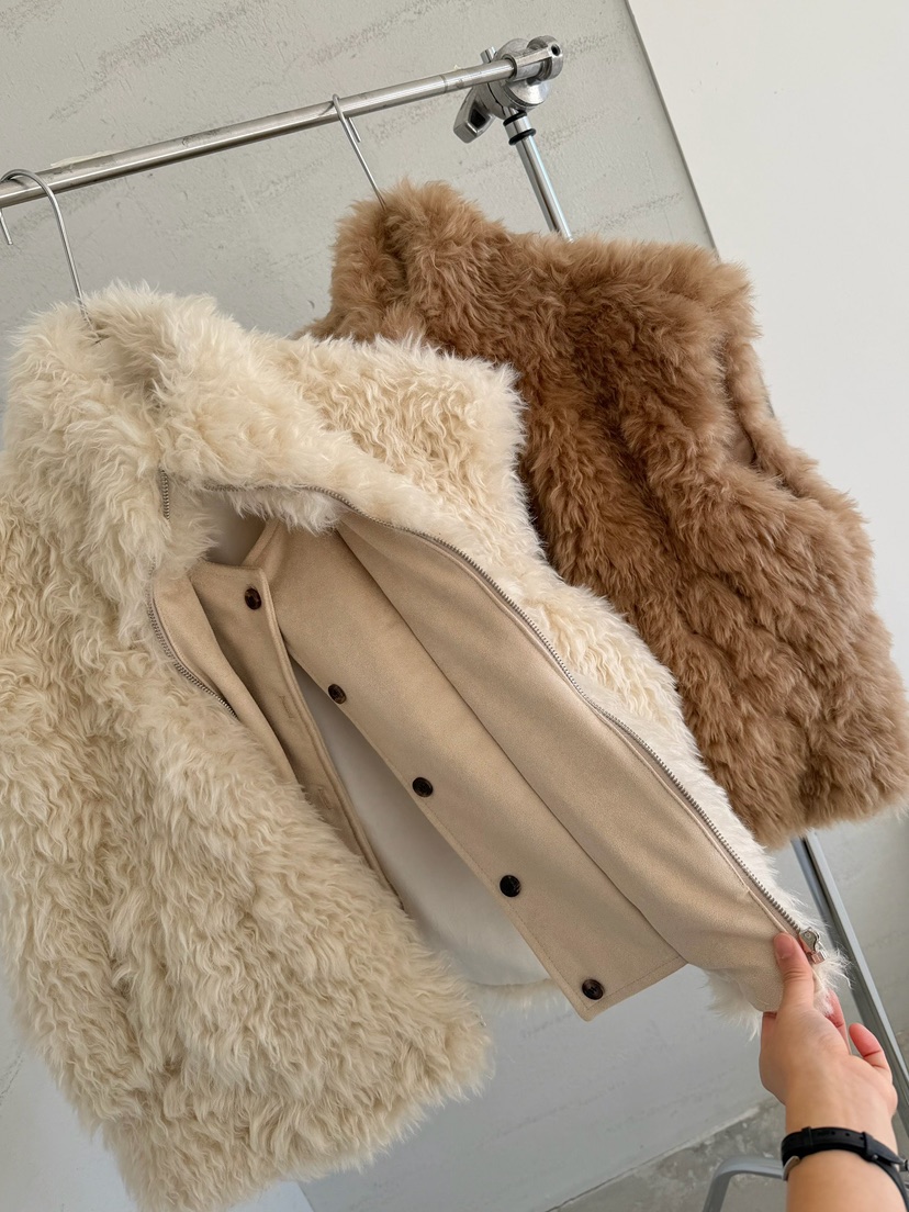 URBANE cloth韓國代購26秋冬毛絨立領層疊馬甲立領疊穿無袖URBANE cloth馬甲