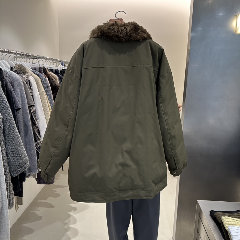 Alter東大門代購26秋冬毛領寬松短款羽絨服羽絨服口袋落肩寬松Alter短款羽絨服