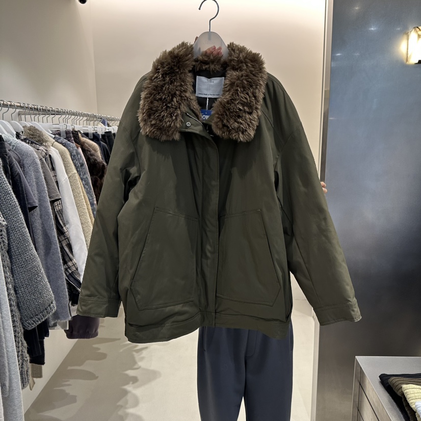 Alter東大門代購26秋冬毛領寬松短款羽絨服羽絨服口袋落肩寬松Alter短款羽絨服圖色2