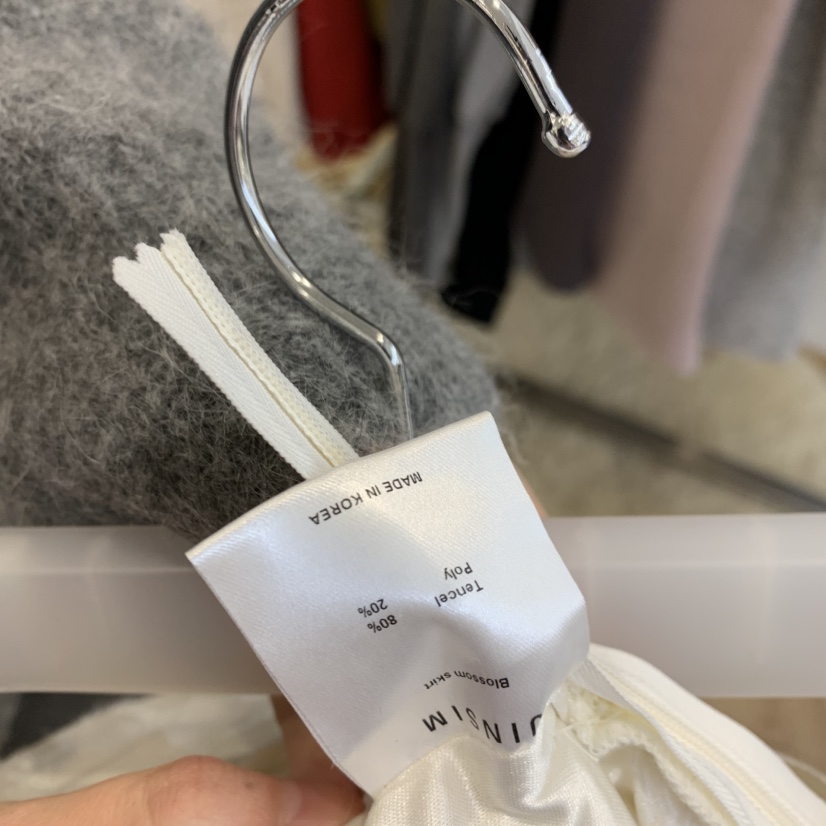 JINSIM東大門實拍26秋冬蕾絲刺繡中長半裙半身裙中短裙蕾絲花JINSIM半身裙/中短裙