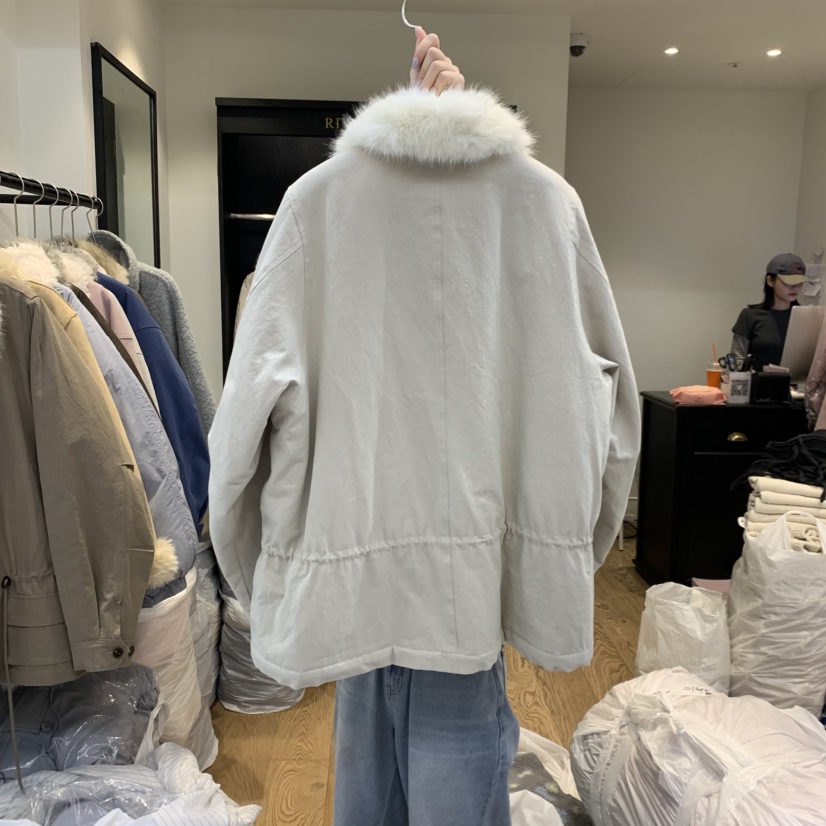 RIVEROOM東大門直郵26秋冬短款毛領收腰棉服短款棉服單排扣口RIVEROOM短款棉服