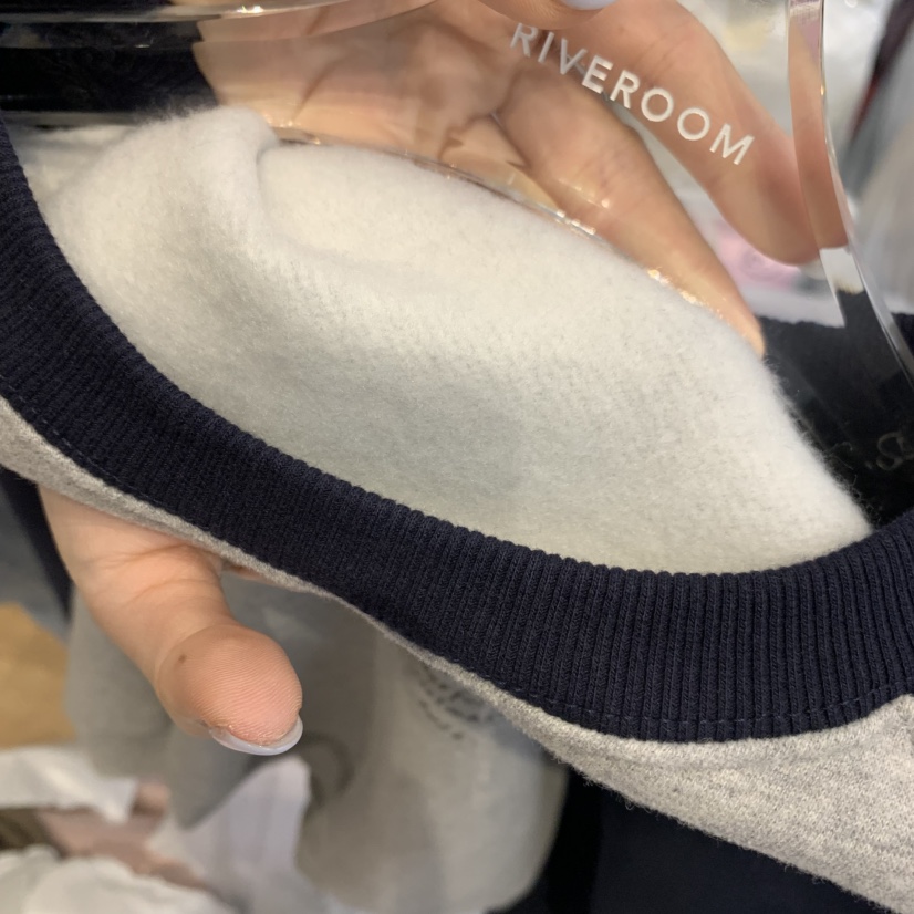 RIVEROOM東大門代購26秋冬插肩袖印花加絨衛衣插肩袖加絨印花RIVEROOM衛衣