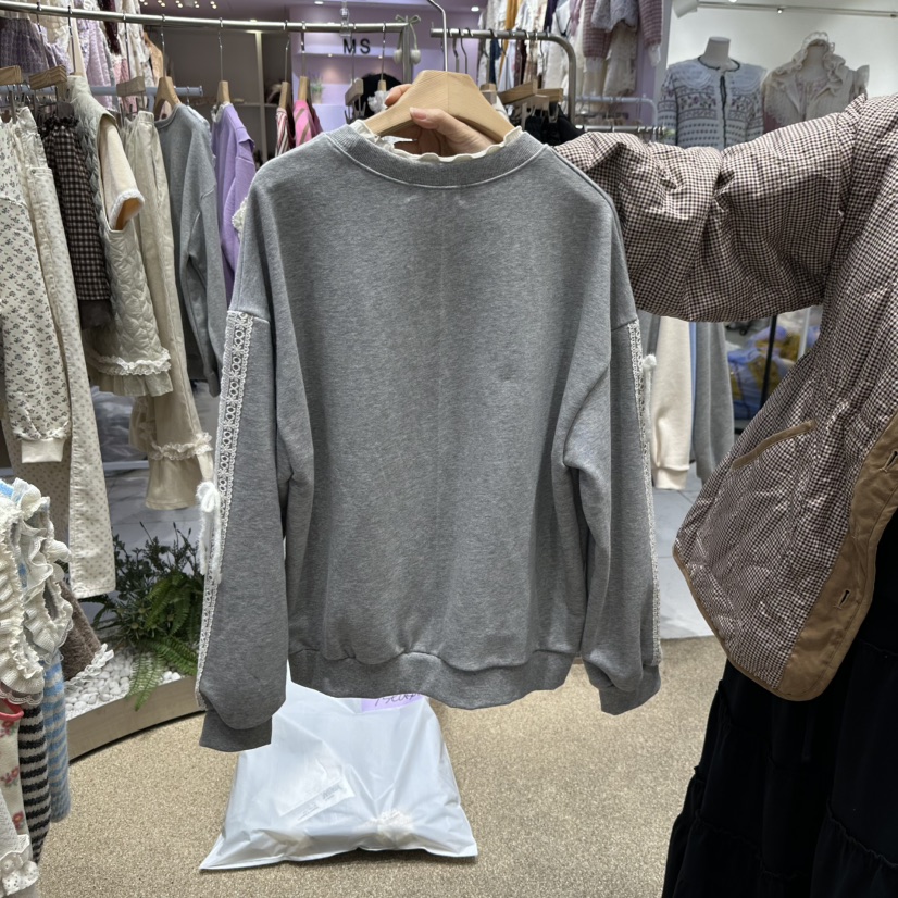 VIRUS韓國代購26秋冬蕾絲拼接系帶衛衣荷葉邊系帶落肩蕾絲圓領VIRUS衛衣