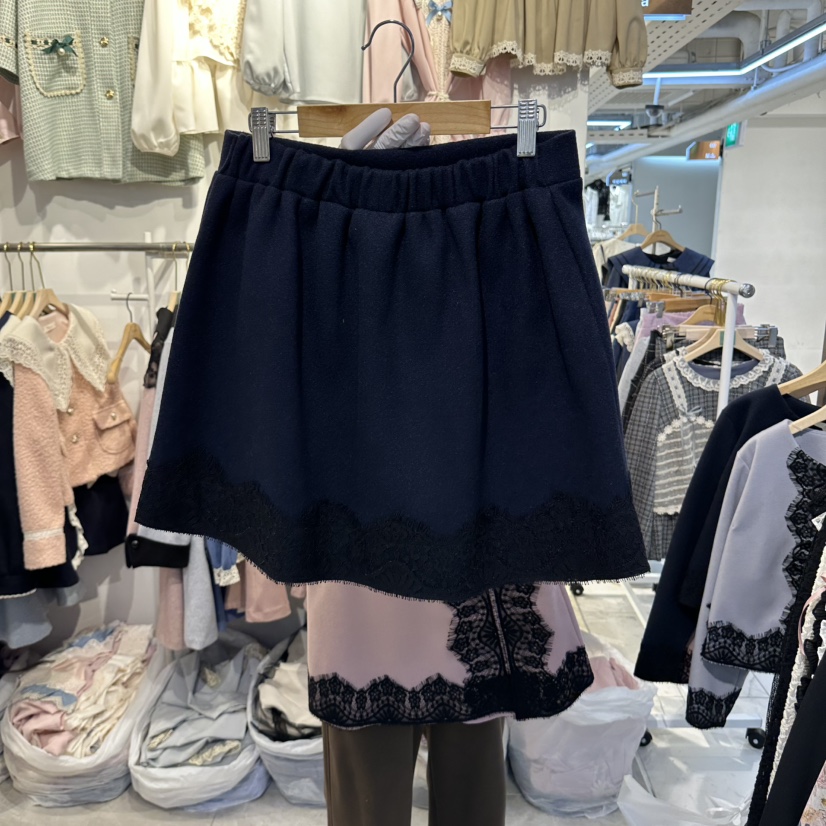 Papaine/HALMADE東大門代購26秋冬蕾絲拼接短裙褲蕾絲花黑色Papaine/HALMADE裙褲