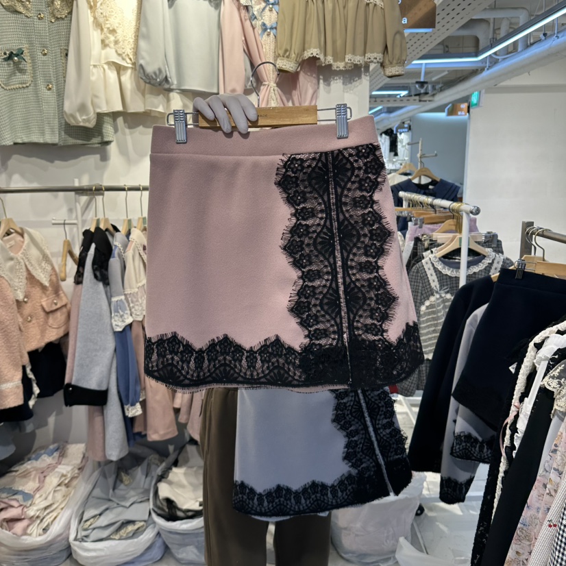 Papaine/HALMADE東大門代購26秋冬蕾絲拼接短裙褲蕾絲花黑色Papaine/HALMADE裙褲圖色1