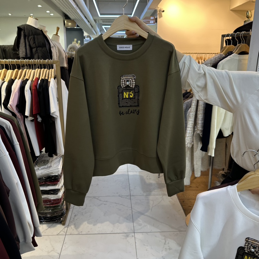 COCO HOLIC韓國代購26秋冬圓領香水瓶刺繡衛衣刺繡圓領運動COCO HOLIC衛衣圖色3綠色