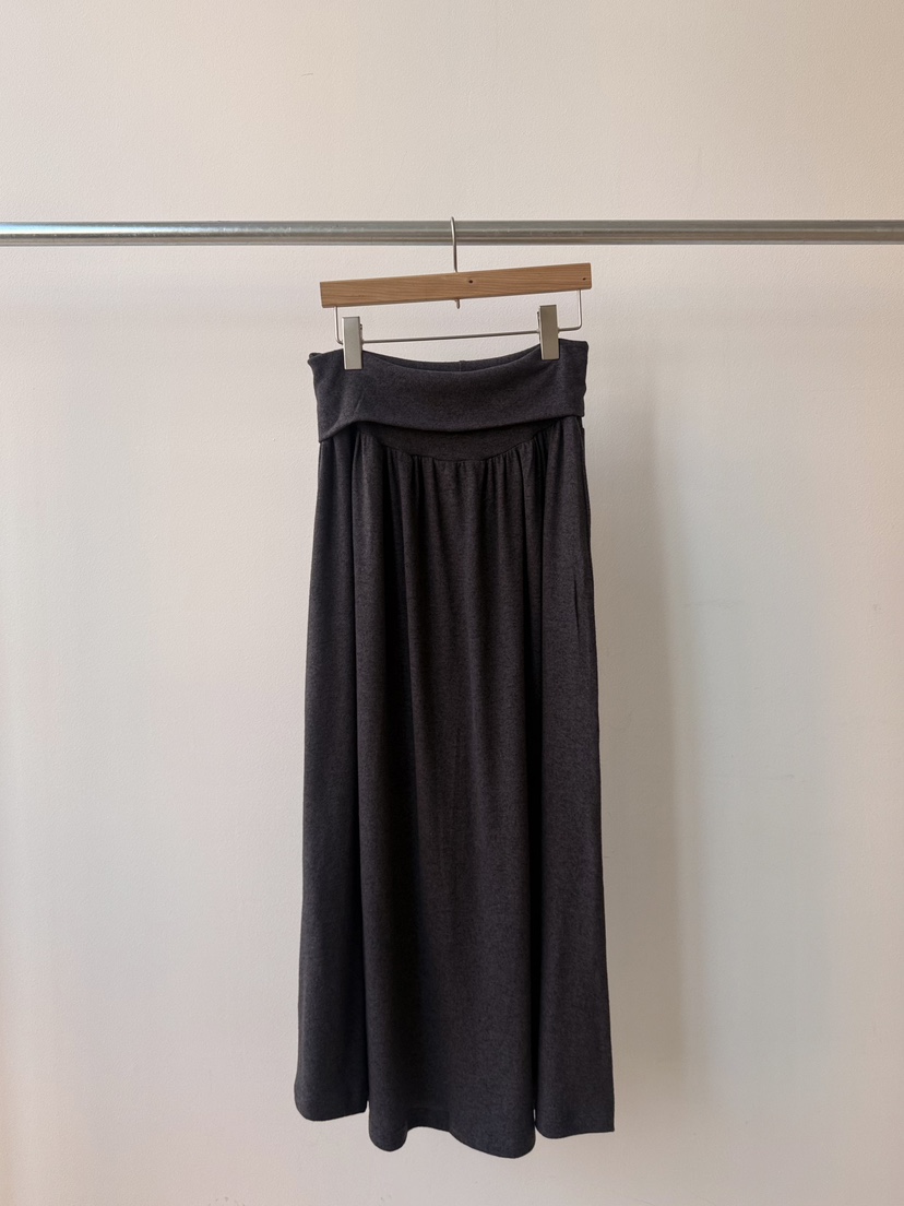 TAFFETA/MURET/ROBERTI東大門代購26秋冬高腰褶皺長裙半身裙中TAFFETA/MURET/ROBERTI半身裙/中短裙圖色3墨