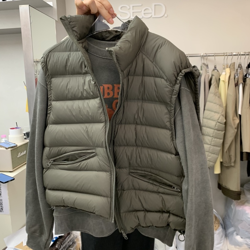 SEeD-SOBORO東大門代購26秋冬立領拉鏈羽絨馬甲 鴨絨不含內搭SEeD-SOBORO馬甲圖色3