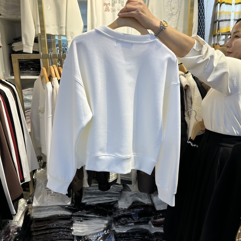 COCO HOLIC東大門代購26秋冬小香風口袋圓領衛衣口袋圓領COCO HOLIC衛衣