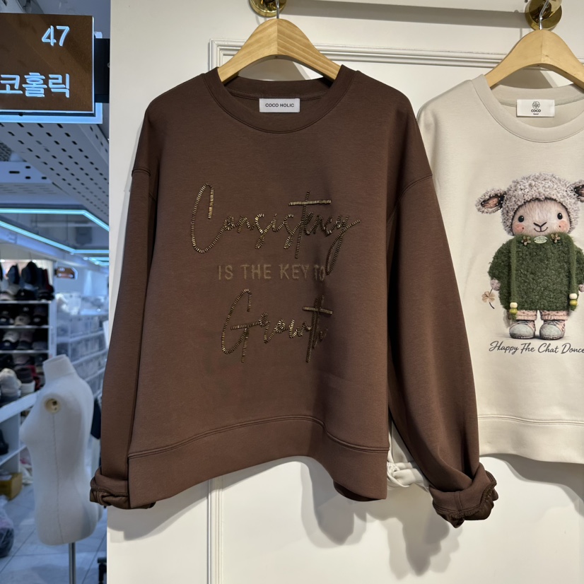 COCO HOLIC韓國代購26秋冬刺繡字母圓領衛衣字母落肩圓領COCO HOLIC衛衣圖色2