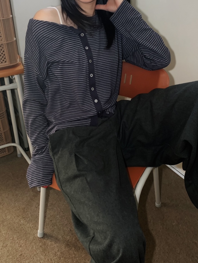 MOMENTUM東大門實拍26秋冬船領條紋開衫單排扣船領落肩開衫條MOMENTUM開衫