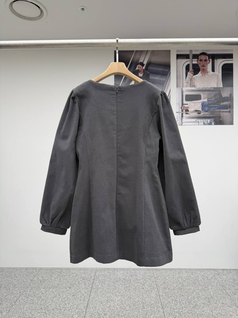 MADE-P東大門代購26秋冬系帶泡泡袖短款連衣裙A字廓形拉鏈開合MADE-P連衣裙