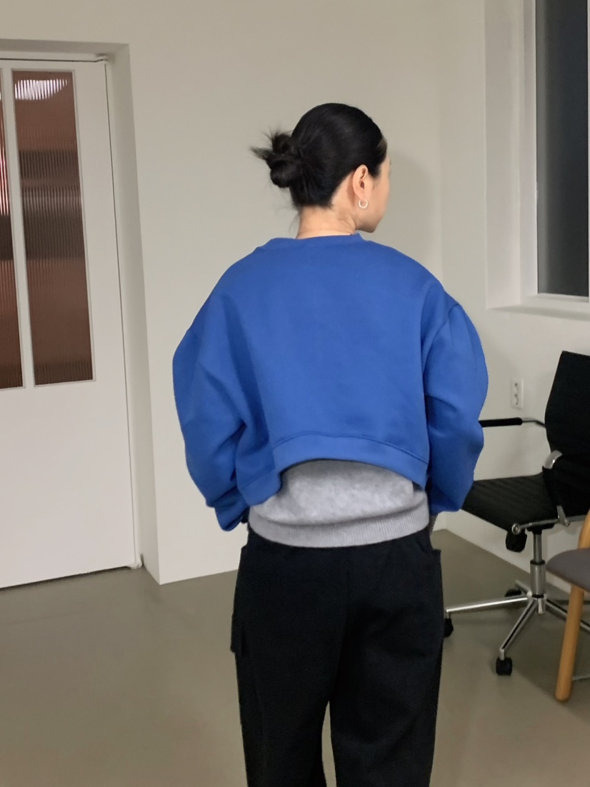 MOMENTUM東大門直郵26秋冬短款加絨印花衛衣加絨短款落肩圓領MOMENTUM衛衣