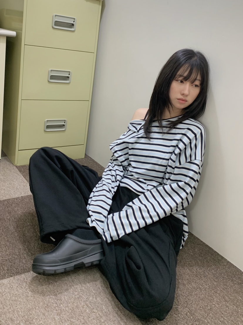MOMENTUM東大門直郵女裝新品真品休閑推薦時尚熱賣長袖T恤MOMENTUM長袖T恤