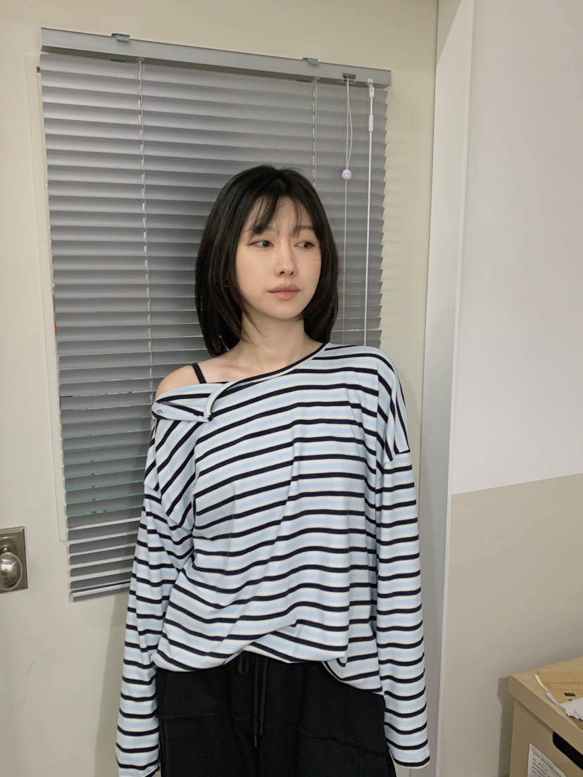 MOMENTUM東大門直郵女裝新品真品休閑推薦時尚熱賣長袖T恤MOMENTUM長袖T恤