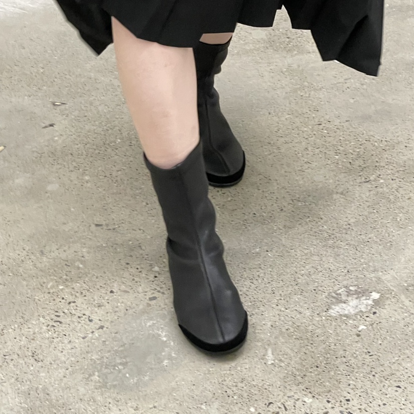 J PLACE東大門實拍26秋冬簡約中筒平底靴靴子中筒絨J PLACE靴子
