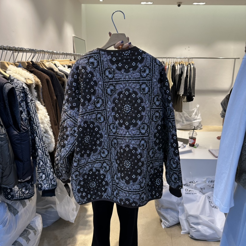 eyeful東大門直郵26秋冬復古腰果花絎縫棉服短款棉服V領花紋開eyeful短款棉服