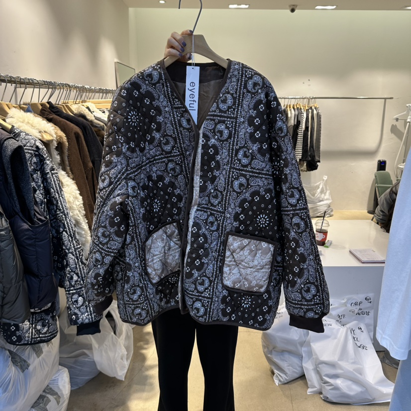 eyeful東大門直郵26秋冬復古腰果花絎縫棉服短款棉服V領花紋開eyeful短款棉服圖色2棕色