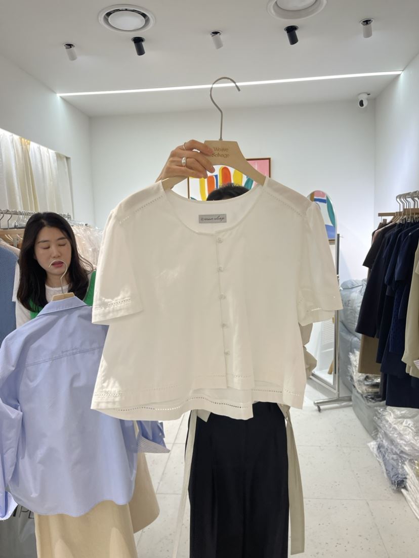 WEAUE SELVAGE韓國直郵東大門代購女裝新品熱賣襯衫蕾絲衫WEAUE SELVAGE襯衫/蕾絲衫