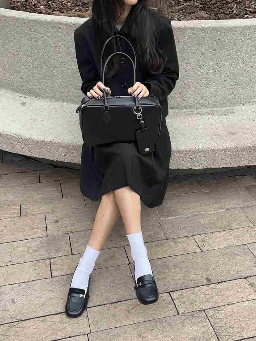 UNDERSON韓國直郵東大門實拍女裝新款時尚職業24春夏手提包牛皮UNDERSON手提包