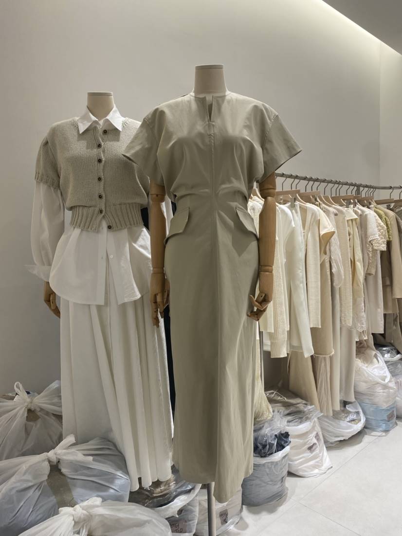 GLOW AND NYMPH韓國直郵女裝新品時尚職業人氣真品連衣裙GLOW AND NYMPH連衣裙