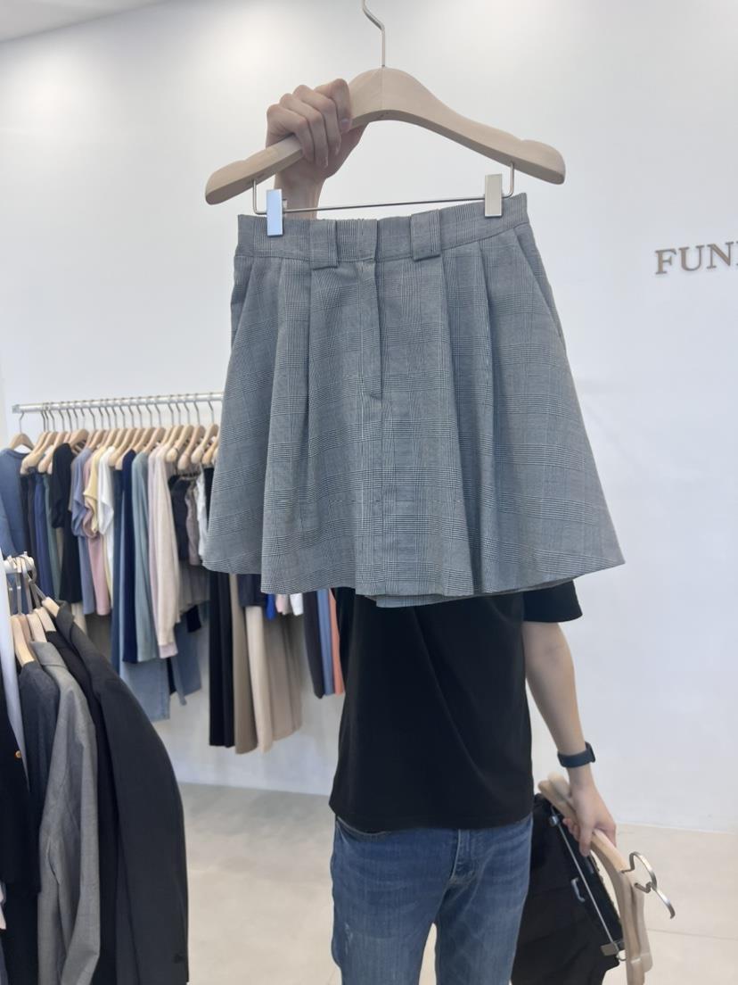 FUNNY POWDER直郵韓國代購女裝新款真品人氣熱賣短褲格紋褶皺THE FUNNY短褲