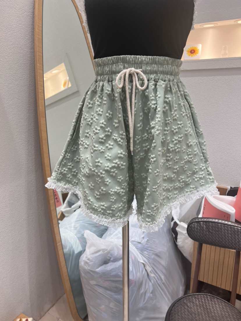NEAR韓國直郵女裝新款24春夏真品熱賣休閑職業推薦短褲蕾絲NEAR短褲