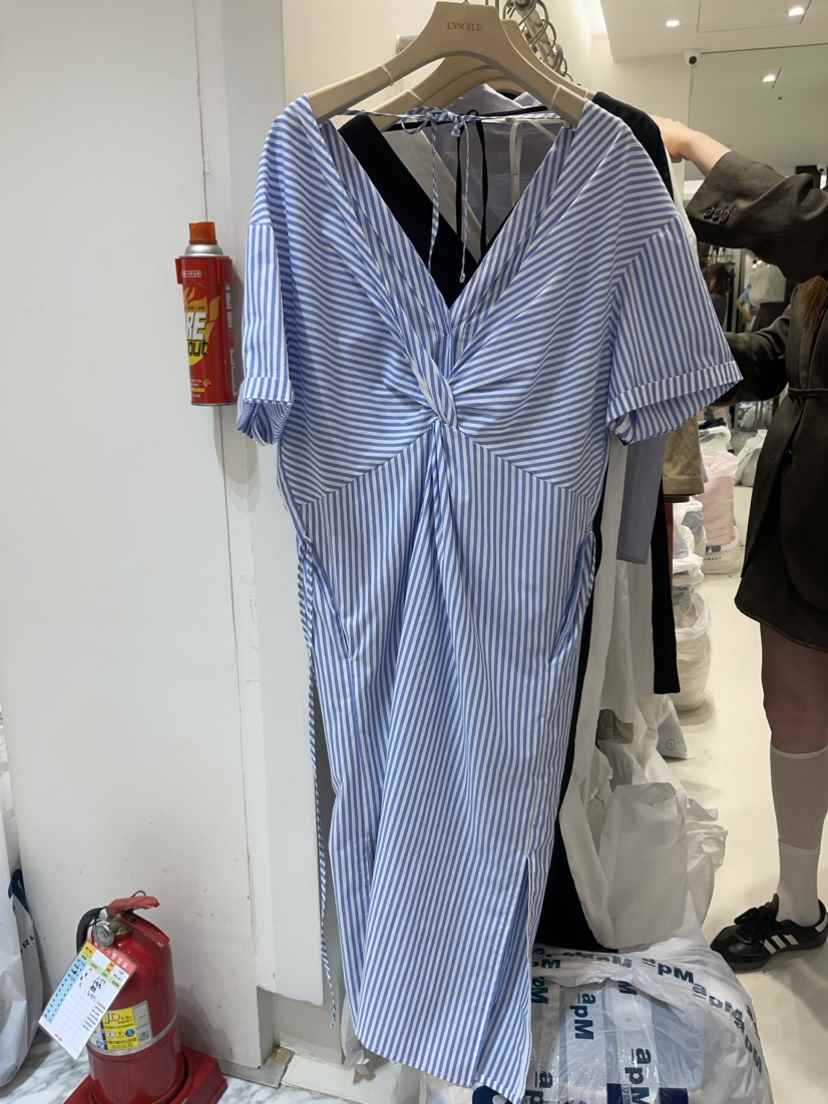 UNNOEUD韓國直郵女裝新品真品時尚熱賣推薦休閑24春夏連衣裙THE REST/UNNOEUD連衣裙