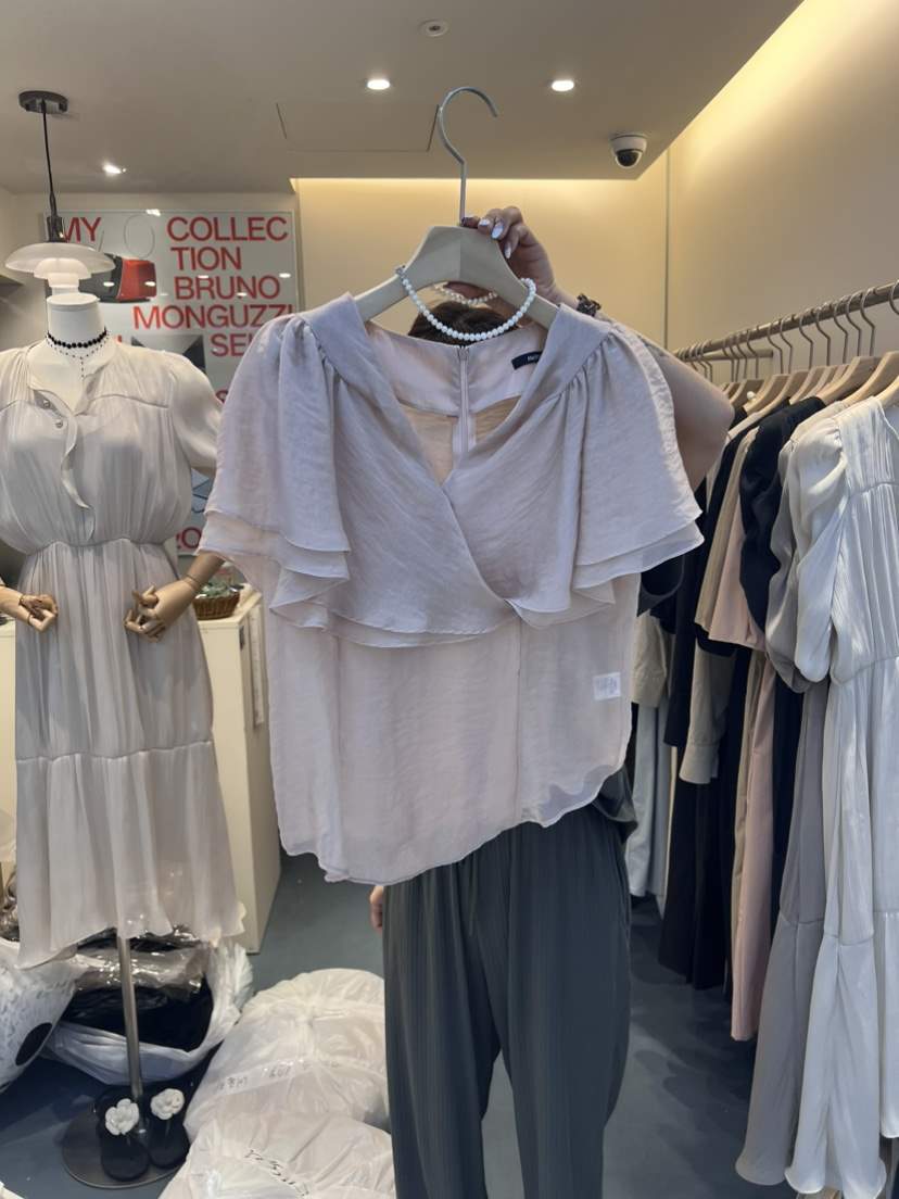 NEROLI韓國直郵東大門實拍女裝新品真品熱賣人氣襯衫蕾絲衫HUAHUA襯衫/蕾絲衫