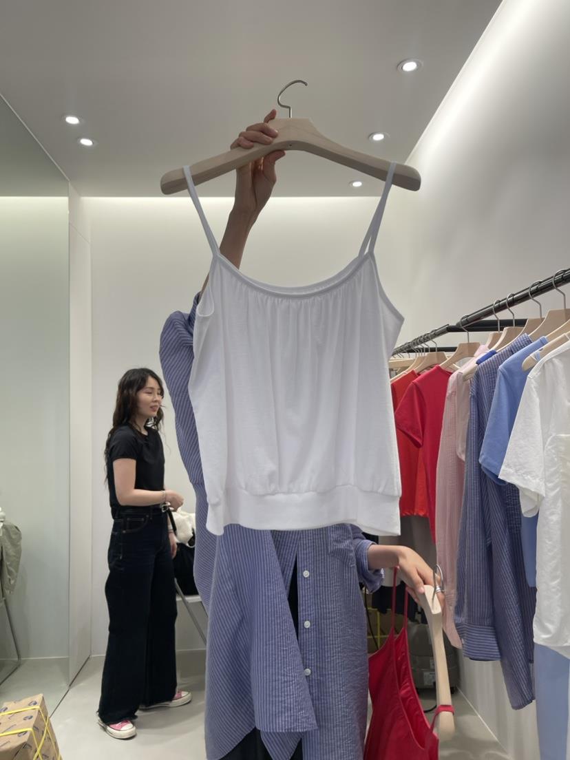 VINEYARD韓國直郵東大門代購女裝新品推薦職業人氣吊帶背心ANDTERRACE吊帶/背心