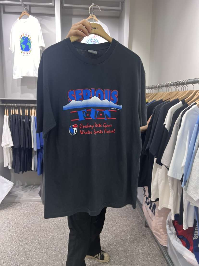 L GREY-男裝韓國直郵女裝新品推薦時尚人氣真品熱賣職業T恤L GREY-男裝T恤