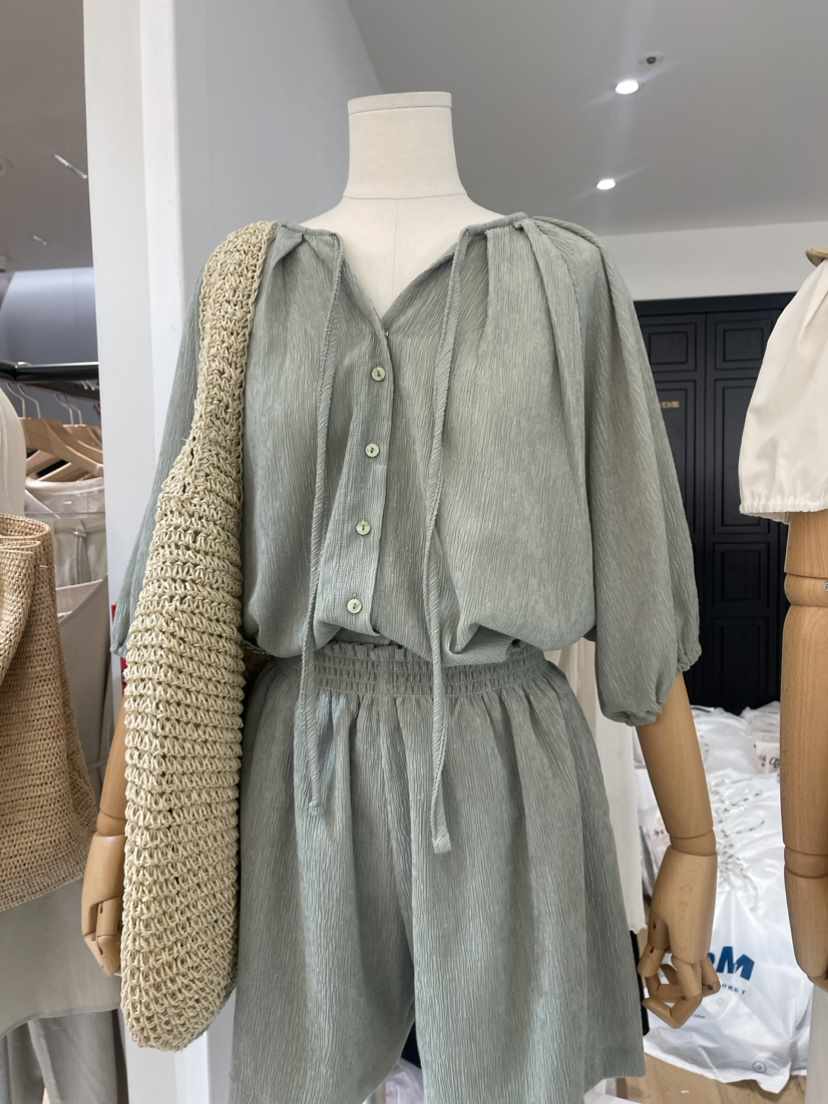 VENIR韓國直郵女裝新品推薦熱賣真品人氣職業休閑襯衫蕾絲衫VENIR-a襯衫/蕾絲衫