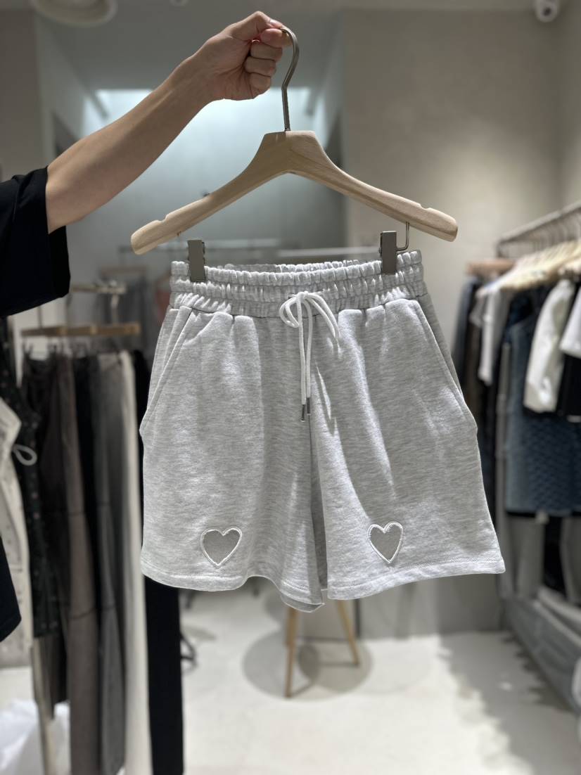 TOO HOT直郵韓國代購女裝新款熱賣時尚人氣24春夏短褲刺繡TOO HOT短褲