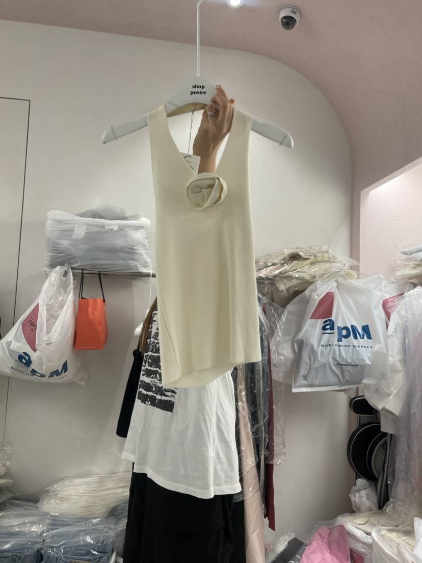 SHOP POSTER韓國直郵女裝新款時尚真品推薦職業熱賣吊帶背心SHOP_POSTER吊帶/背心