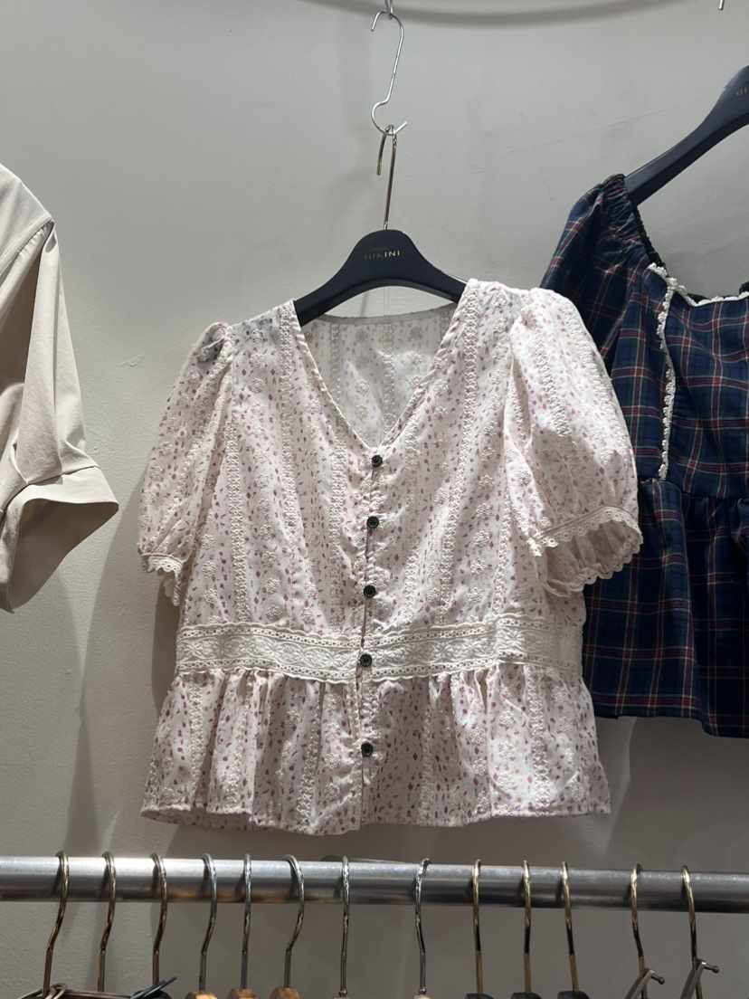 BIKINI韓國直郵東大門實拍女裝新款推薦熱賣真品襯衫蕾絲衫BIKINI襯衫/蕾絲衫