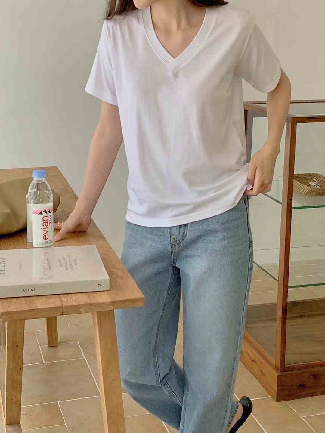 BLOSSOM-블러썸-T韓國直郵女裝新品24春夏推薦熱賣T恤V領BLOSSOM-otT恤